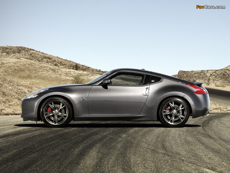 Nissan 370Z 40th Anniversary 2010 wallpapers (800 x 600)