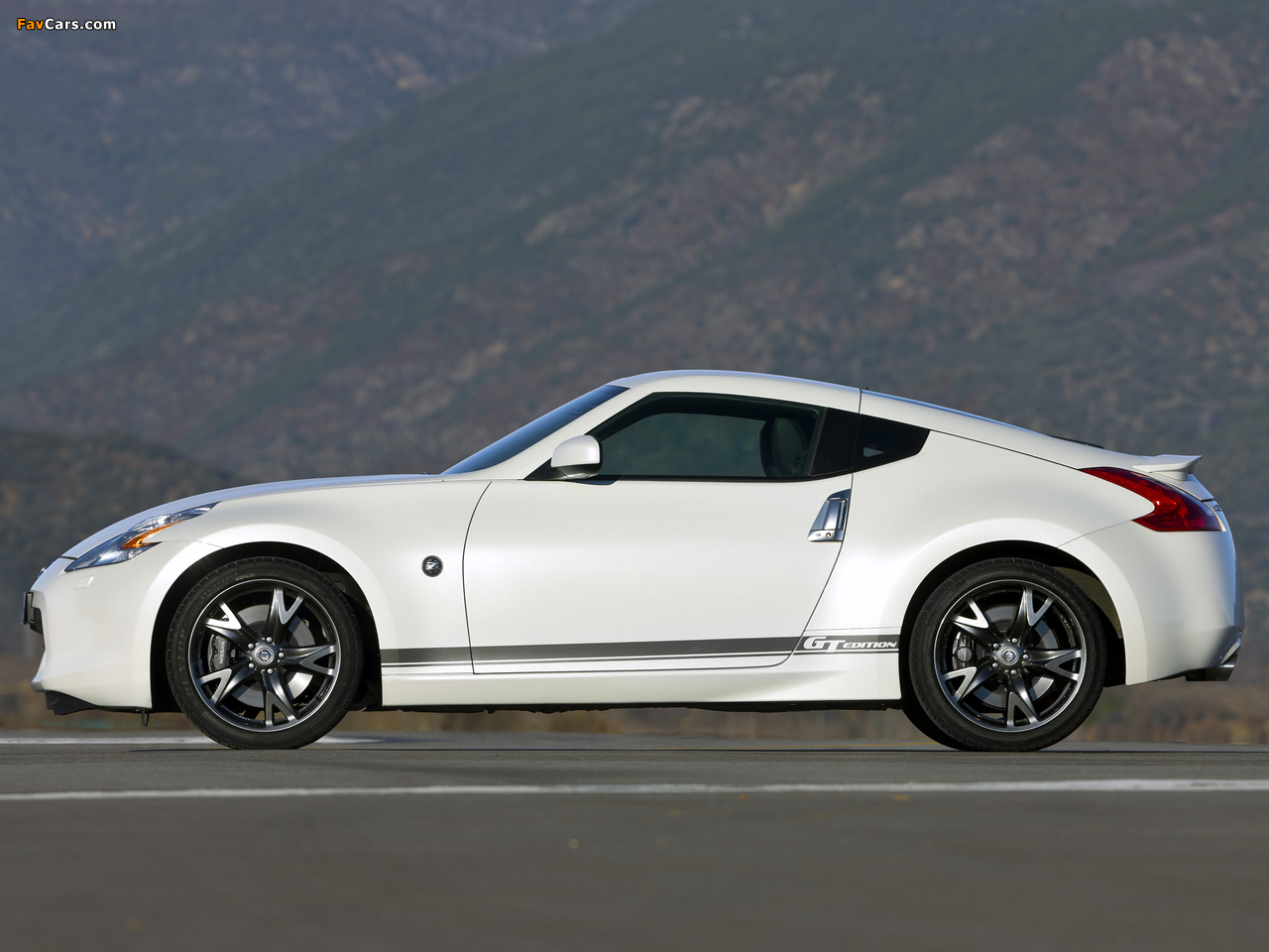 Nissan 370Z GT Edition 2011–12 photos (1280 x 960)