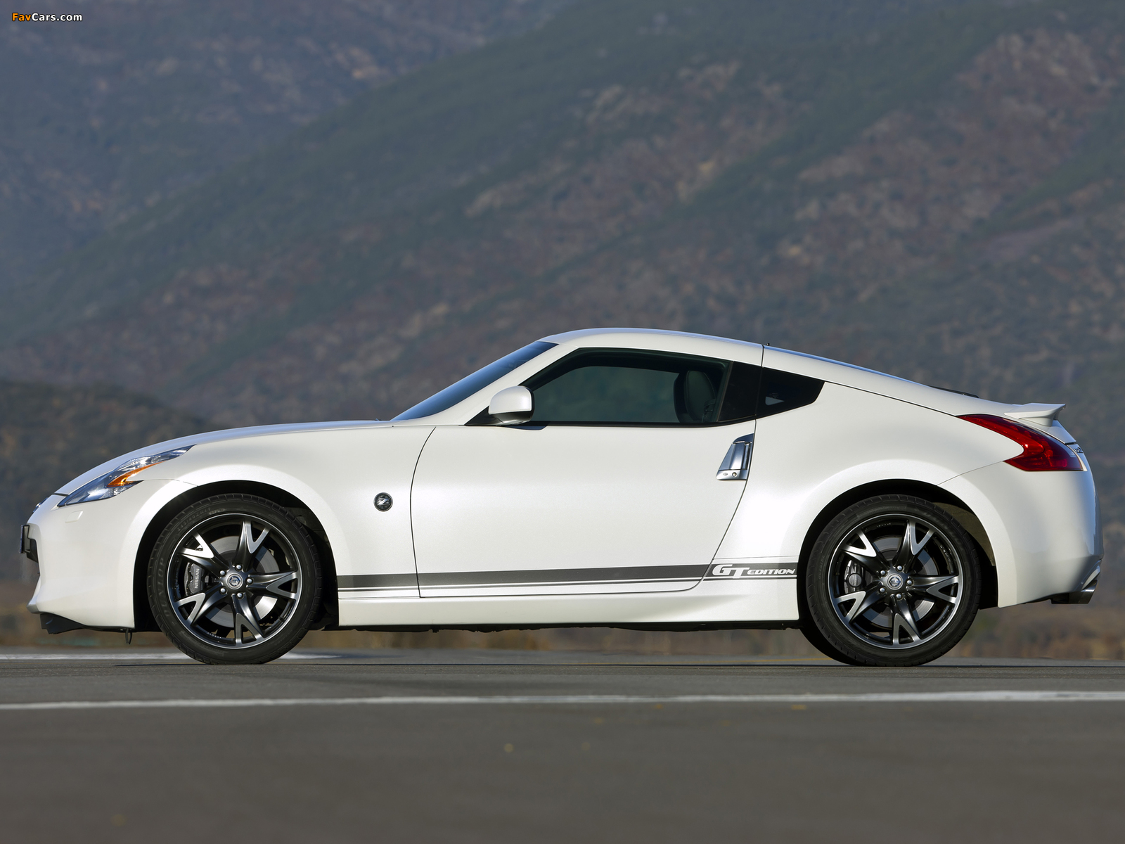 Nissan 370Z GT Edition 2011–12 photos (1600 x 1200)