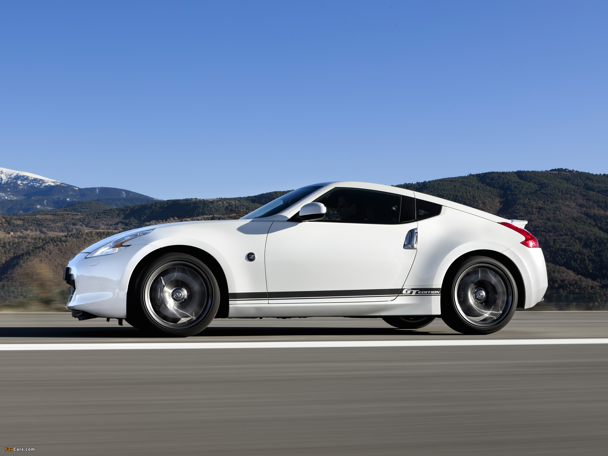 Nissan 370Z GT Edition 2011–12 pictures (2048 x 1536)