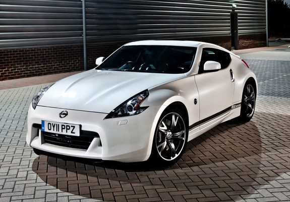 Nissan 370Z GT Edition UK-spec 2011–12 wallpapers