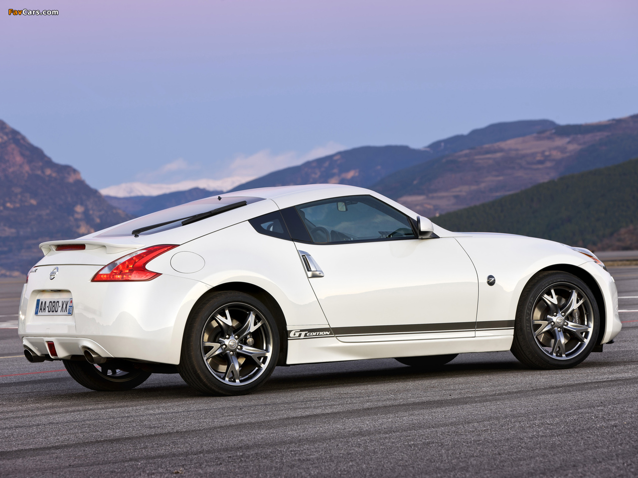 Nissan 370Z GT Edition 2011–12 wallpapers (1280 x 960)
