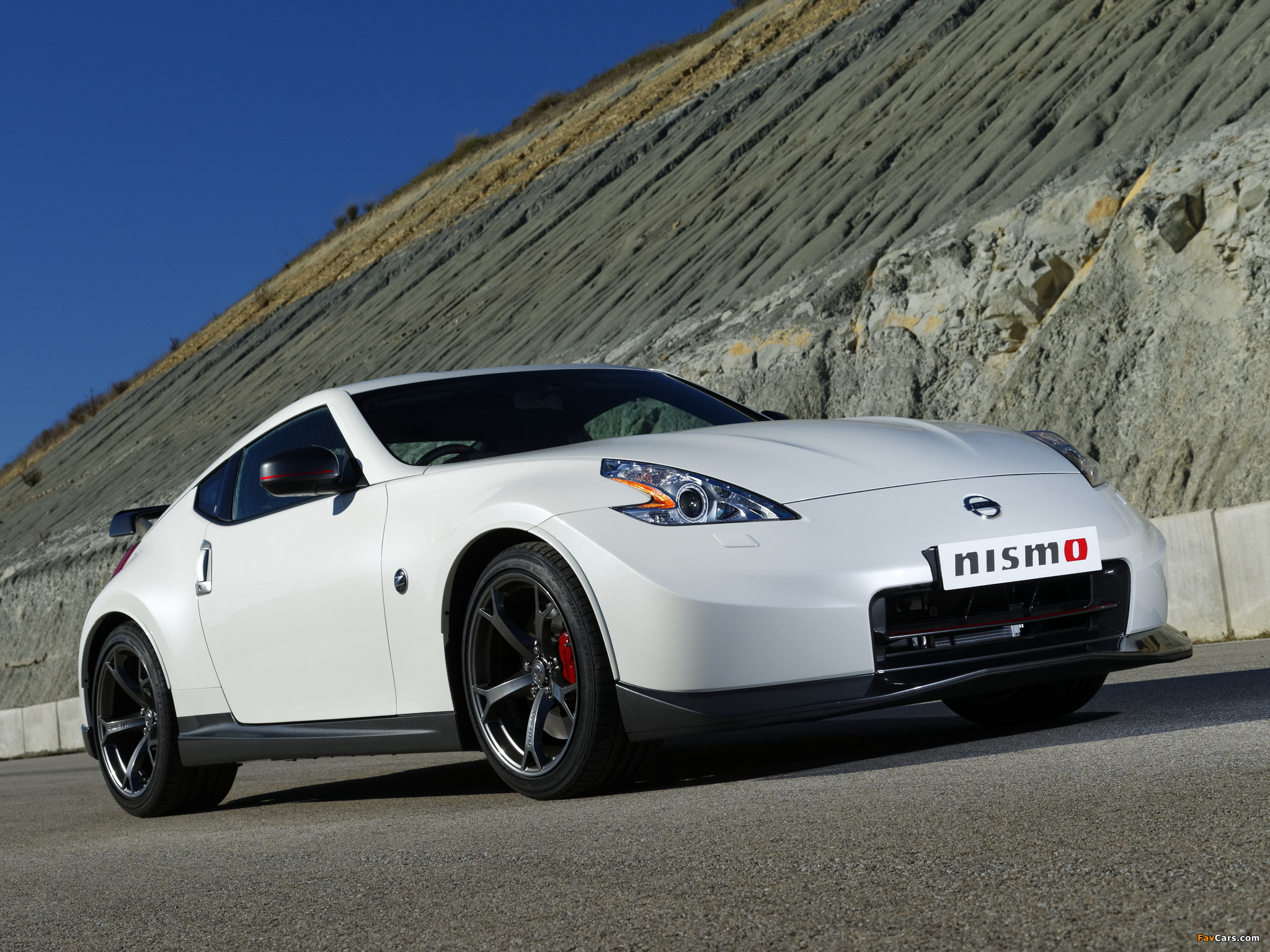 Nismo Nissan 370Z UK-spec 2013 images (2048 x 1536)