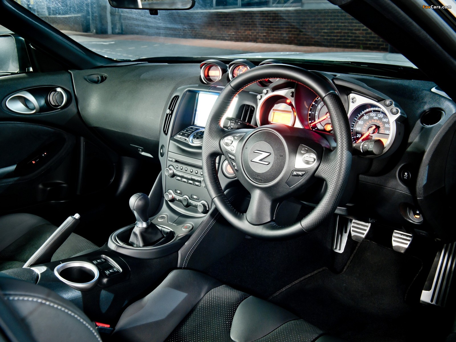 Photos of Nissan 370Z GT Edition UK-spec 2011–12 (1600 x 1200)