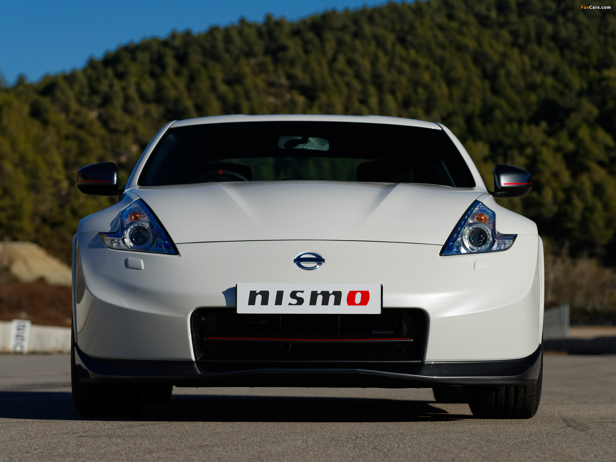 Photos of Nismo Nissan 370Z UK-spec 2013 (2048 x 1536)
