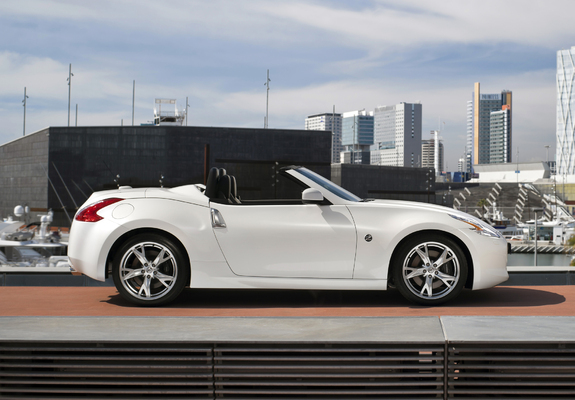 Pictures of Nissan 370Z Roadster 2009