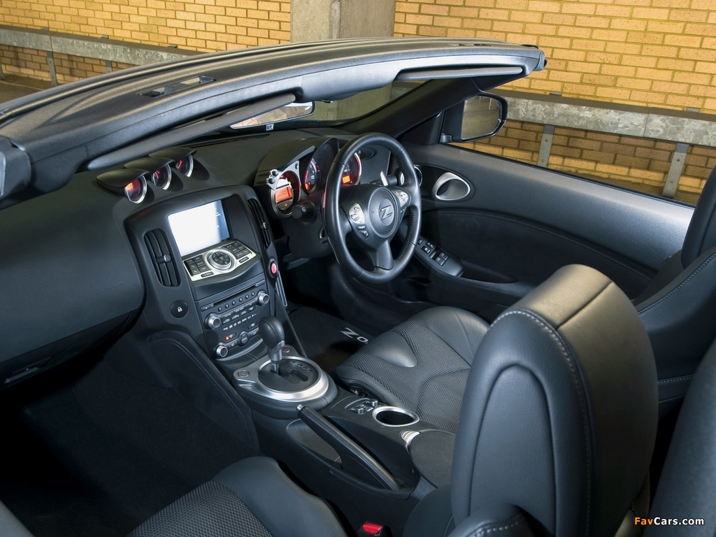 Nissan 370Z Roadster UK-spec 2009 wallpapers (1024 x 768)
