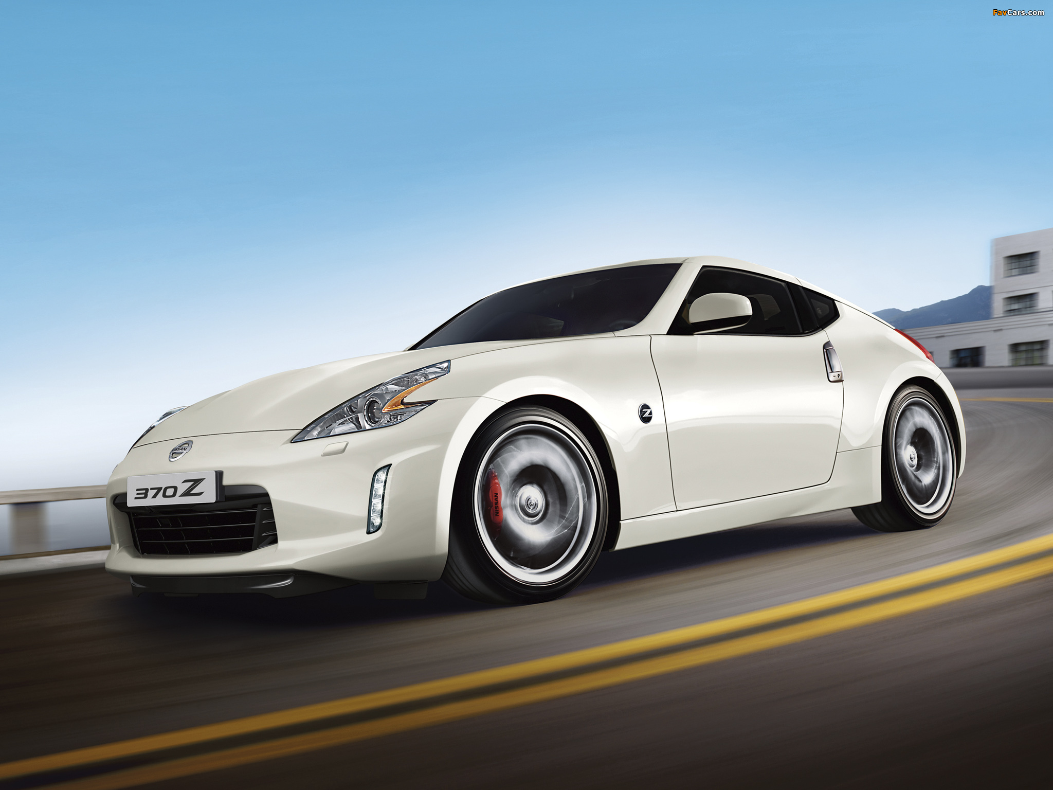 Nissan 370Z 2012 wallpapers (2048 x 1536)