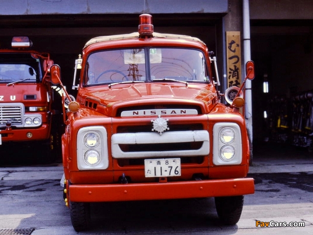 Images of Nissan 680 Fire Truck (640 x 480)
