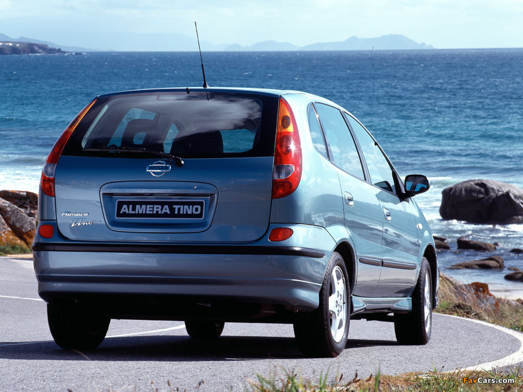 Images of Nissan Almera Tino (V10) 2000–06 (1024 x 768)
