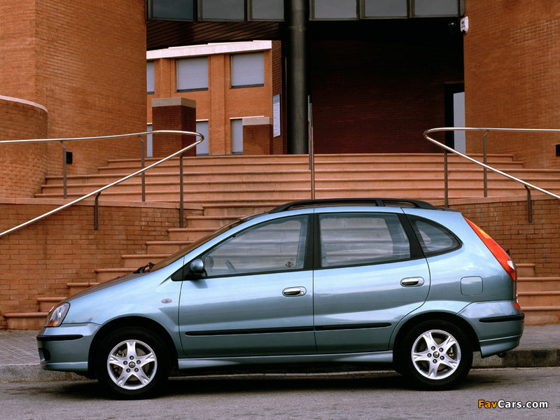 Nissan Almera Tino (V10) 2000–06 images (800 x 600)