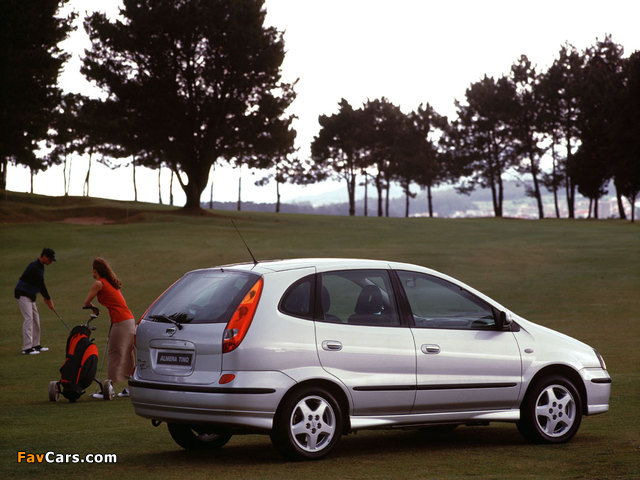 Nissan Almera Tino (V10) 2000–06 photos (640 x 480)