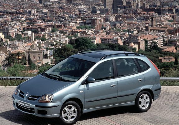 Nissan Almera Tino (V10) 2000–06 pictures