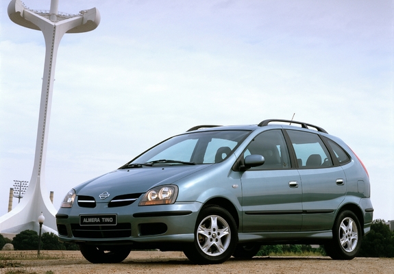 Pictures of Nissan Almera Tino (V10) 2000–06