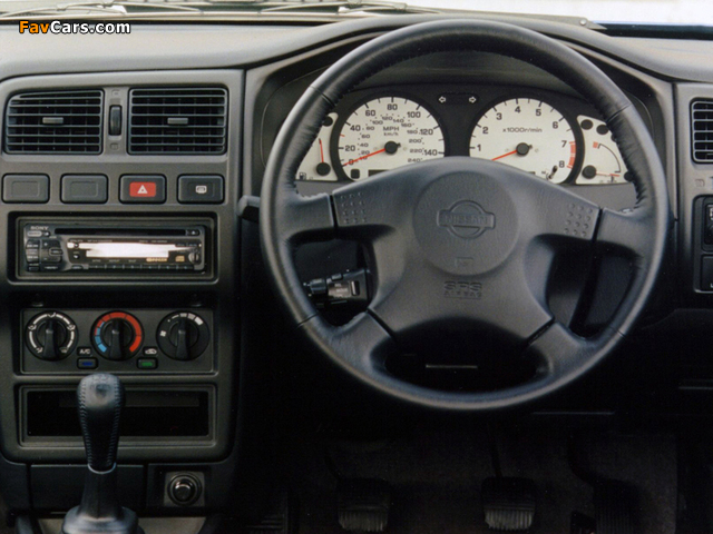 Images of Nissan Almera GTI UK-spec (N15) 1998–2000 (640 x 480)