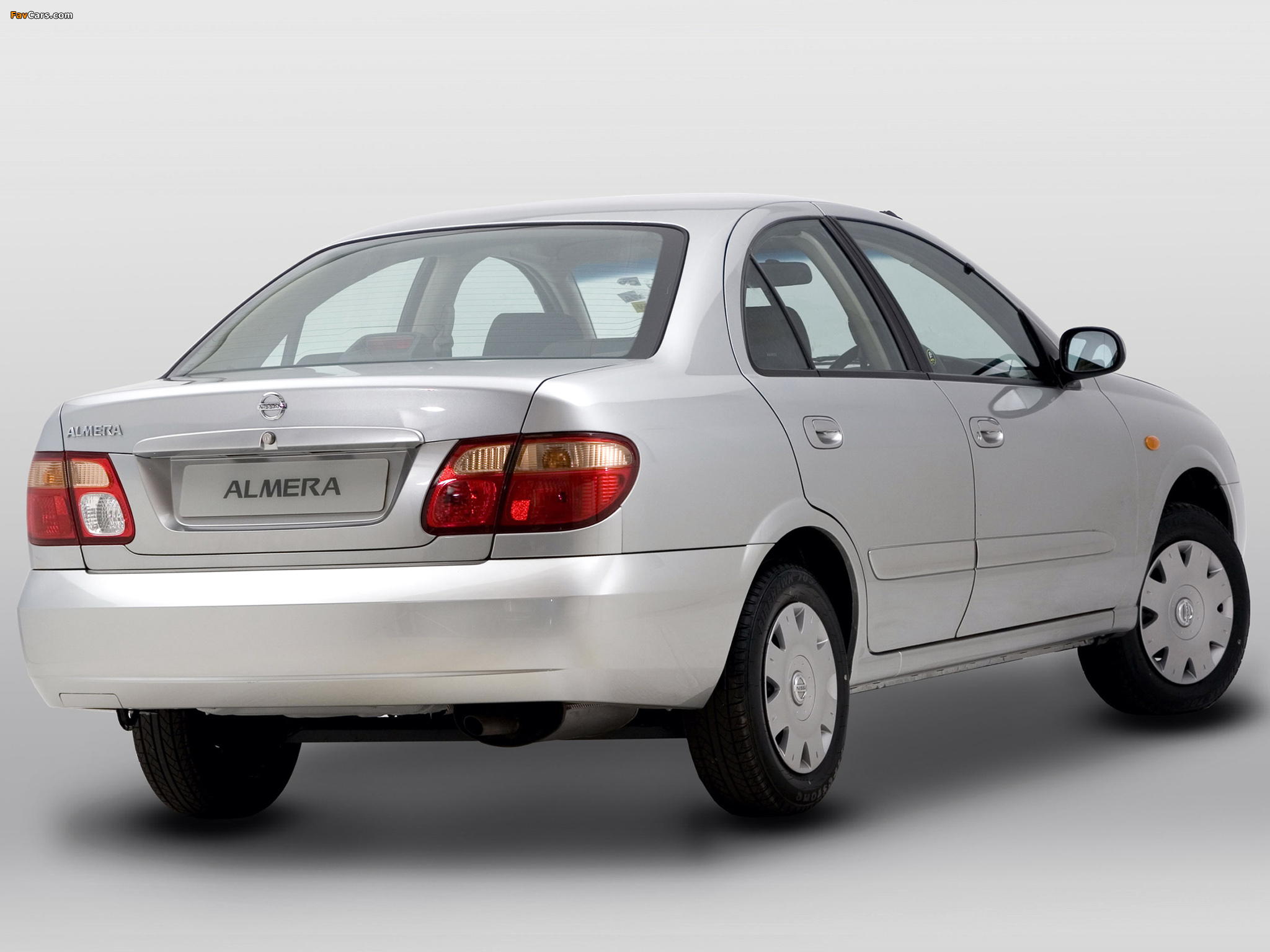 Images of Nissan Almera Sedan ZA-spec (N16) 2003–06 (2048 x 1536)