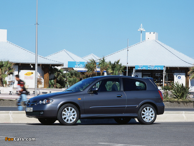 Photos of Nissan Almera 3-door (N16) 2003–06 (640 x 480)