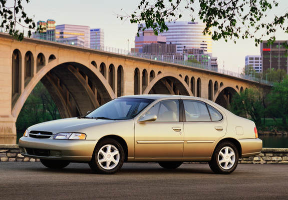 Nissan Altima 1999–2000 images