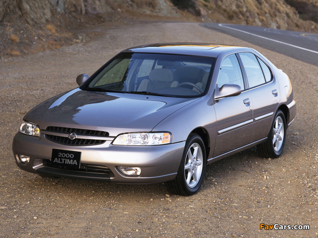 Nissan Altima 2001–02 pictures (640 x 480)
