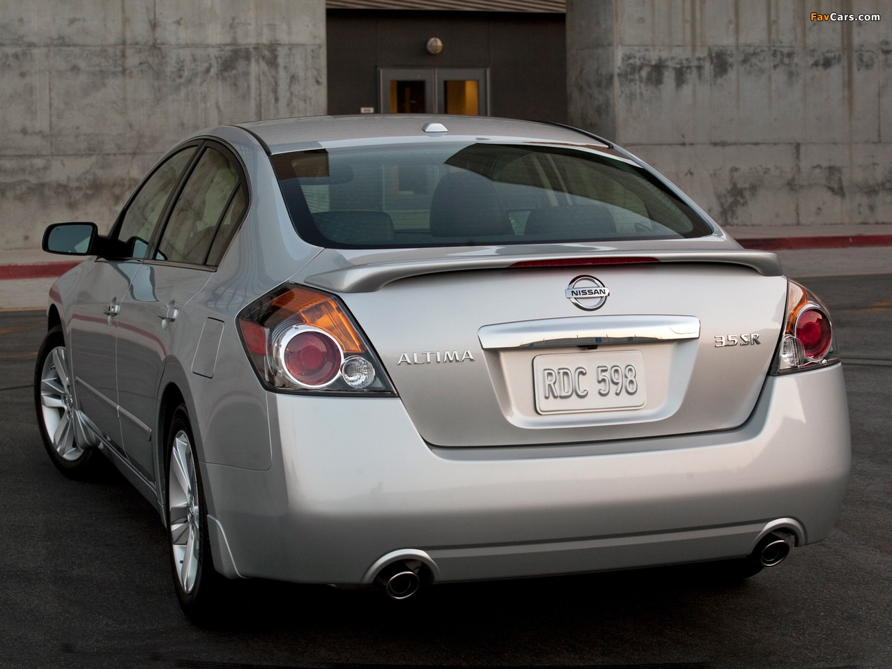 Nissan Altima (L32) 2009–12 images (1280 x 960)