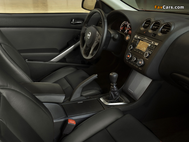 Nissan Altima Coupe (U32) 2009 wallpapers (640 x 480)