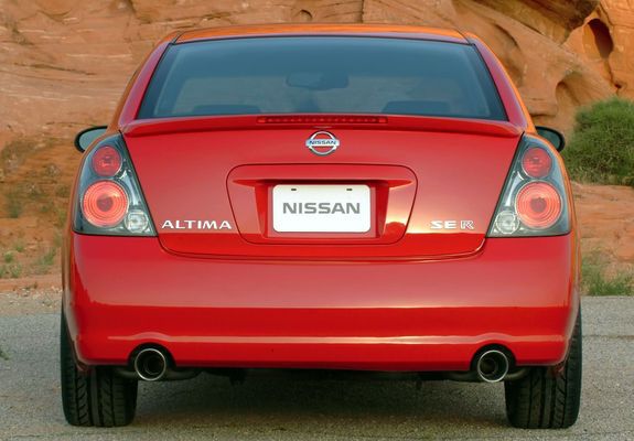 Photos of Nissan Altima SE-R 2002–06