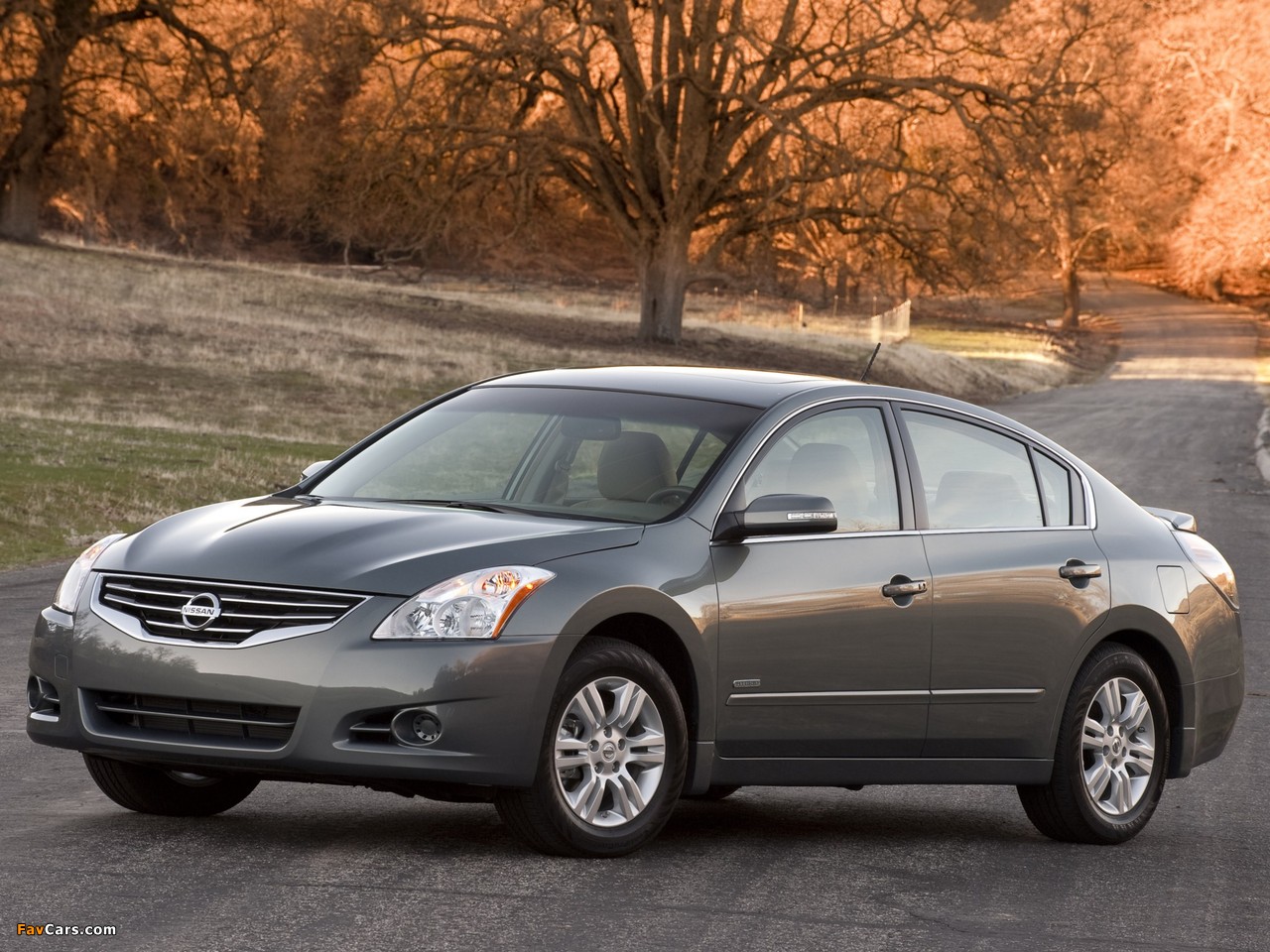 Photos of Nissan Altima Hybrid (L32) 2010–12 (1280 x 960)