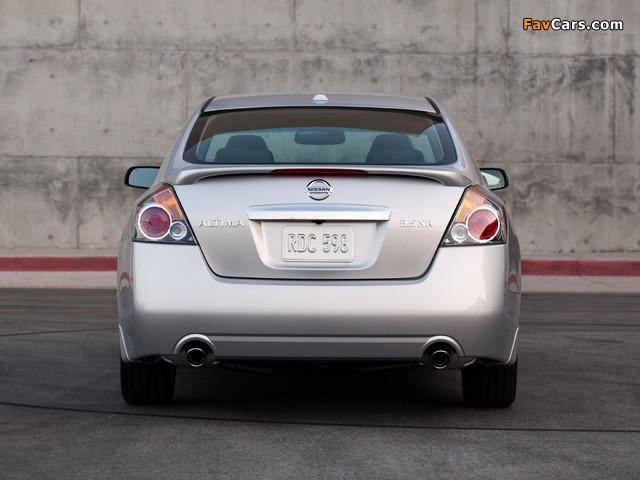 Pictures of Nissan Altima (L32) 2009–12 (640 x 480)