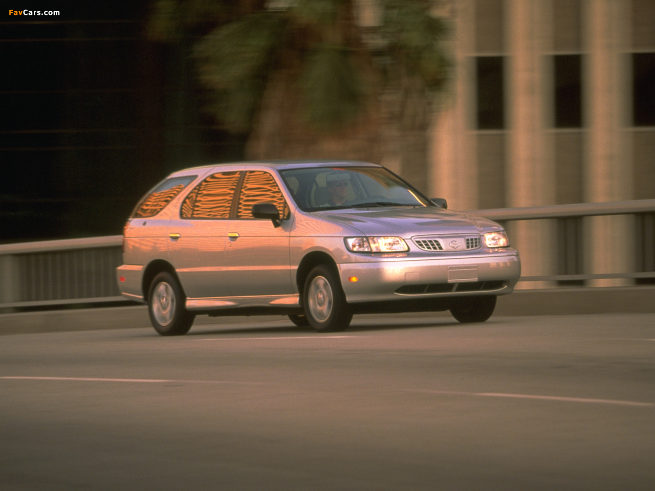Nissan Altra EV 1998–2002 images (1280 x 960)