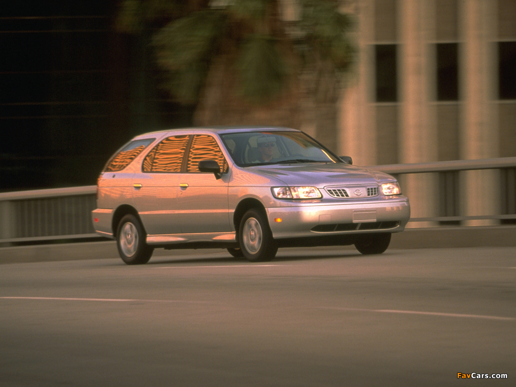Nissan Altra EV 1998–2002 images (1024 x 768)