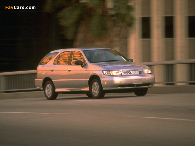 Nissan Altra EV 1998–2002 images (640 x 480)