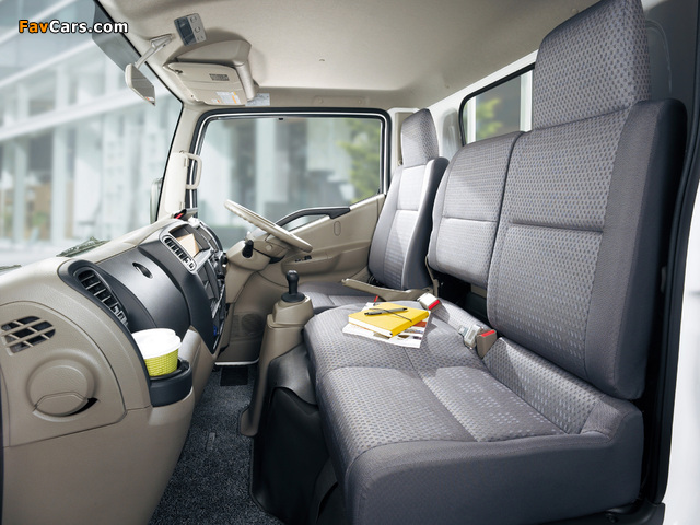 Images of Nissan Atlas (F24) 2007 (640 x 480)
