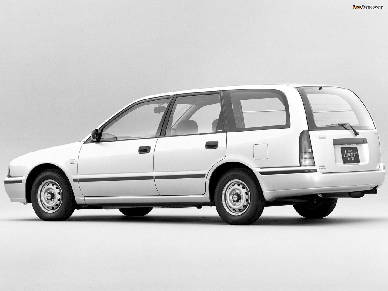 Nissan Avenir Cargo (W10) 1990–98 photos (1280 x 960)