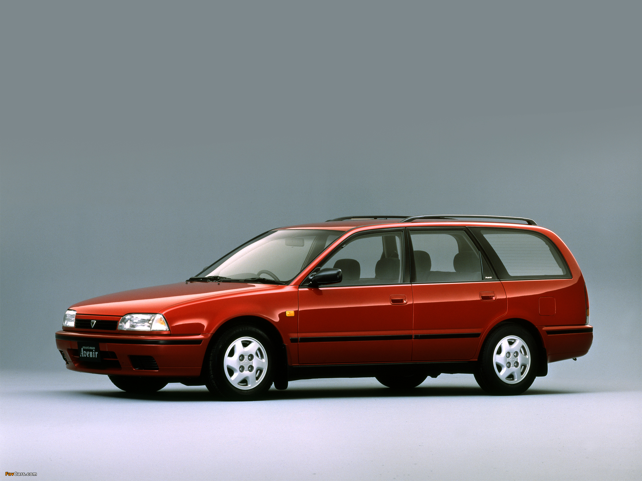 Photos of Nissan Avenir (W10) 1990–98 (2048 x 1536)