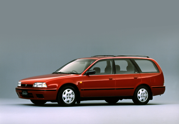 Photos of Nissan Avenir (W10) 1990–98