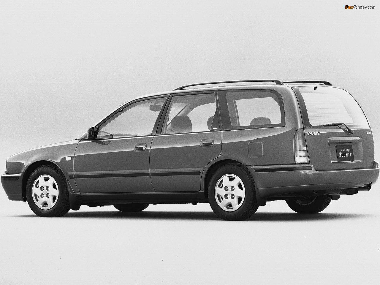 Pictures of Nissan Avenir (W10) 1990–98 (1280 x 960)
