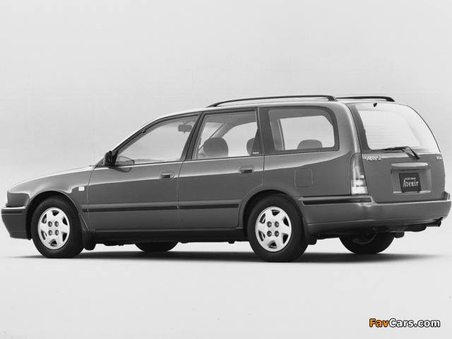 Pictures of Nissan Avenir (W10) 1990–98 (640 x 480)