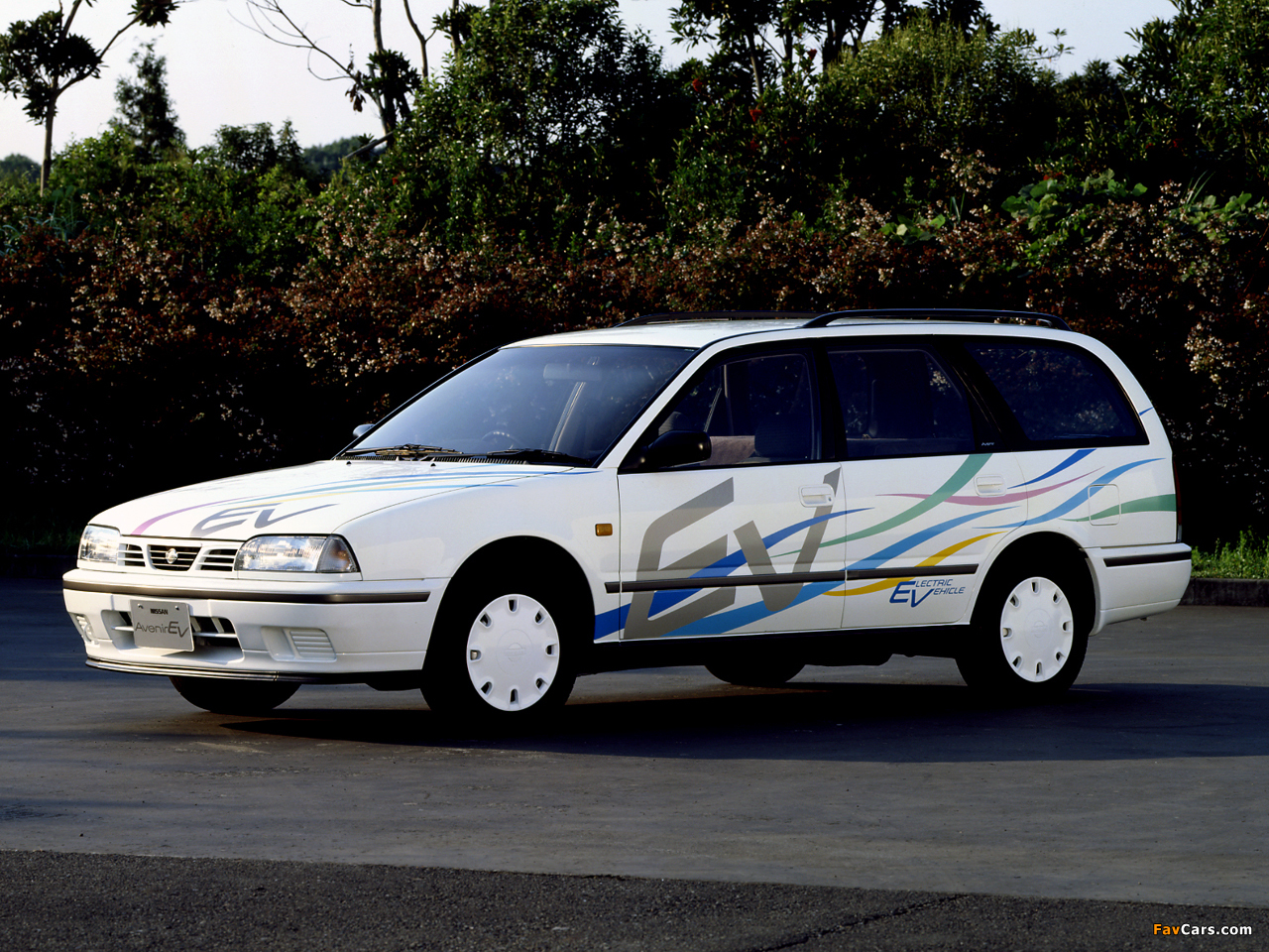 Pictures of Nissan Avenir EV (W10) 1995 (1280 x 960)
