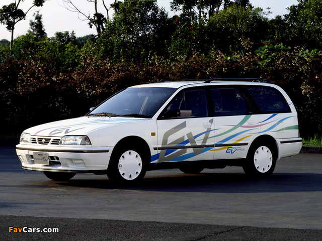 Pictures of Nissan Avenir EV (W10) 1995 (640 x 480)