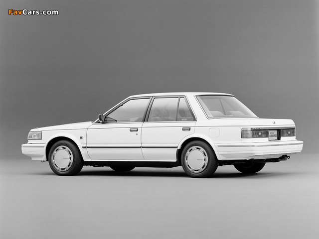 Images of Nissan Bluebird Maxima Sedan (U11) 1986–88 (640 x 480)