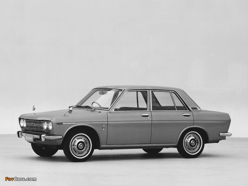 Datsun Bluebird 4-door Sedan (510) 1967–72 images (800 x 600)