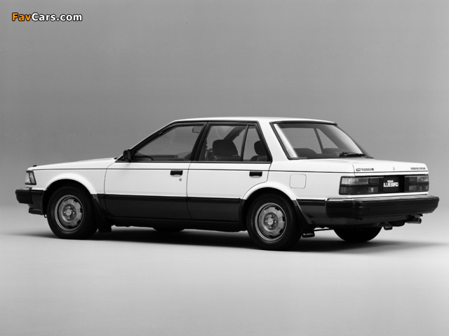 Nissan Bluebird SSS Sedan (U11) 1983–85 images (640 x 480)