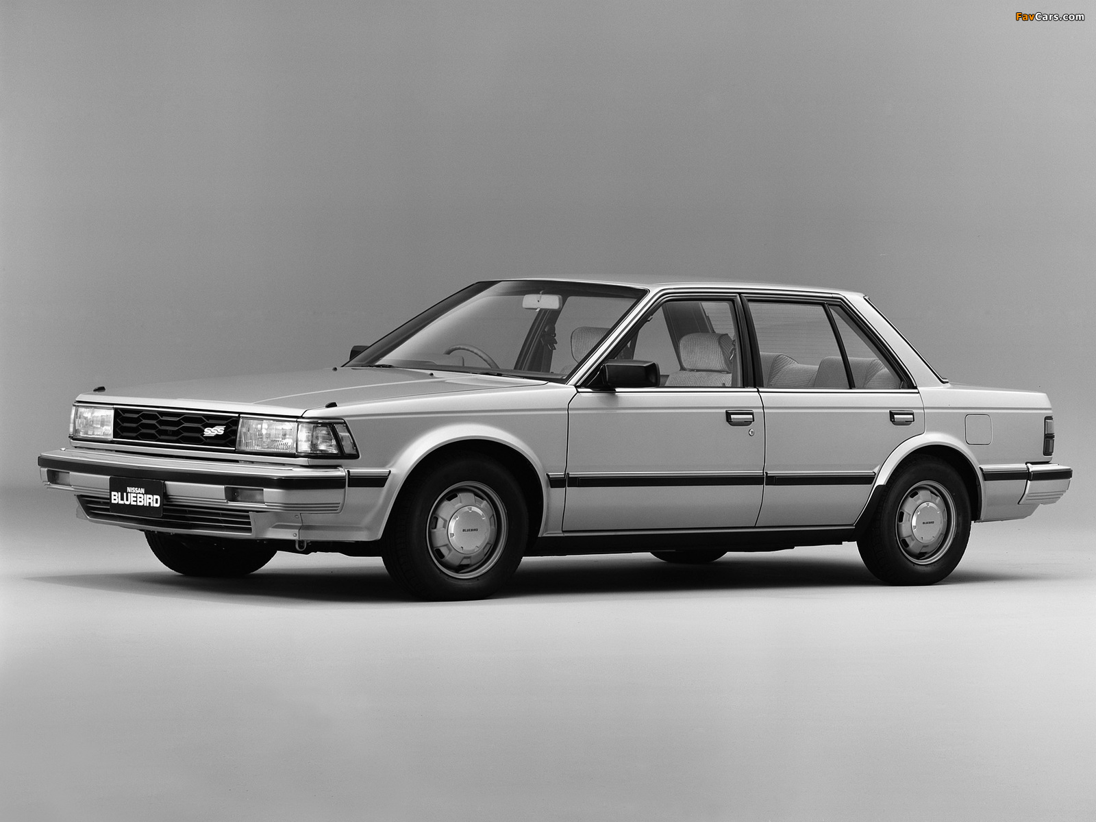 Nissan Bluebird SSS Sedan (U11) 1983–85 photos (1600 x 1200)
