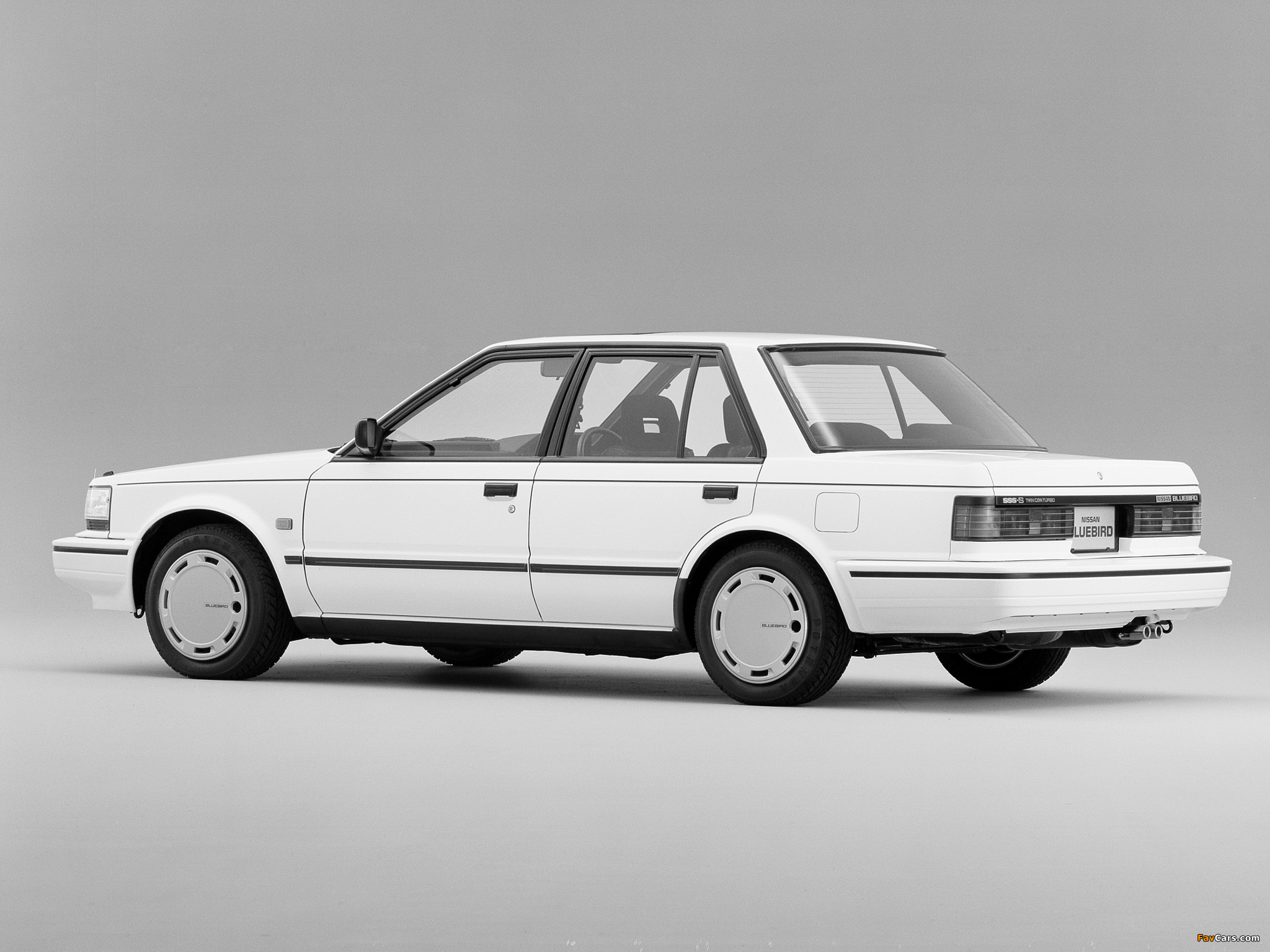 Nissan Bluebird SSS Sedan (U11) 1985–87 photos (2048 x 1536)
