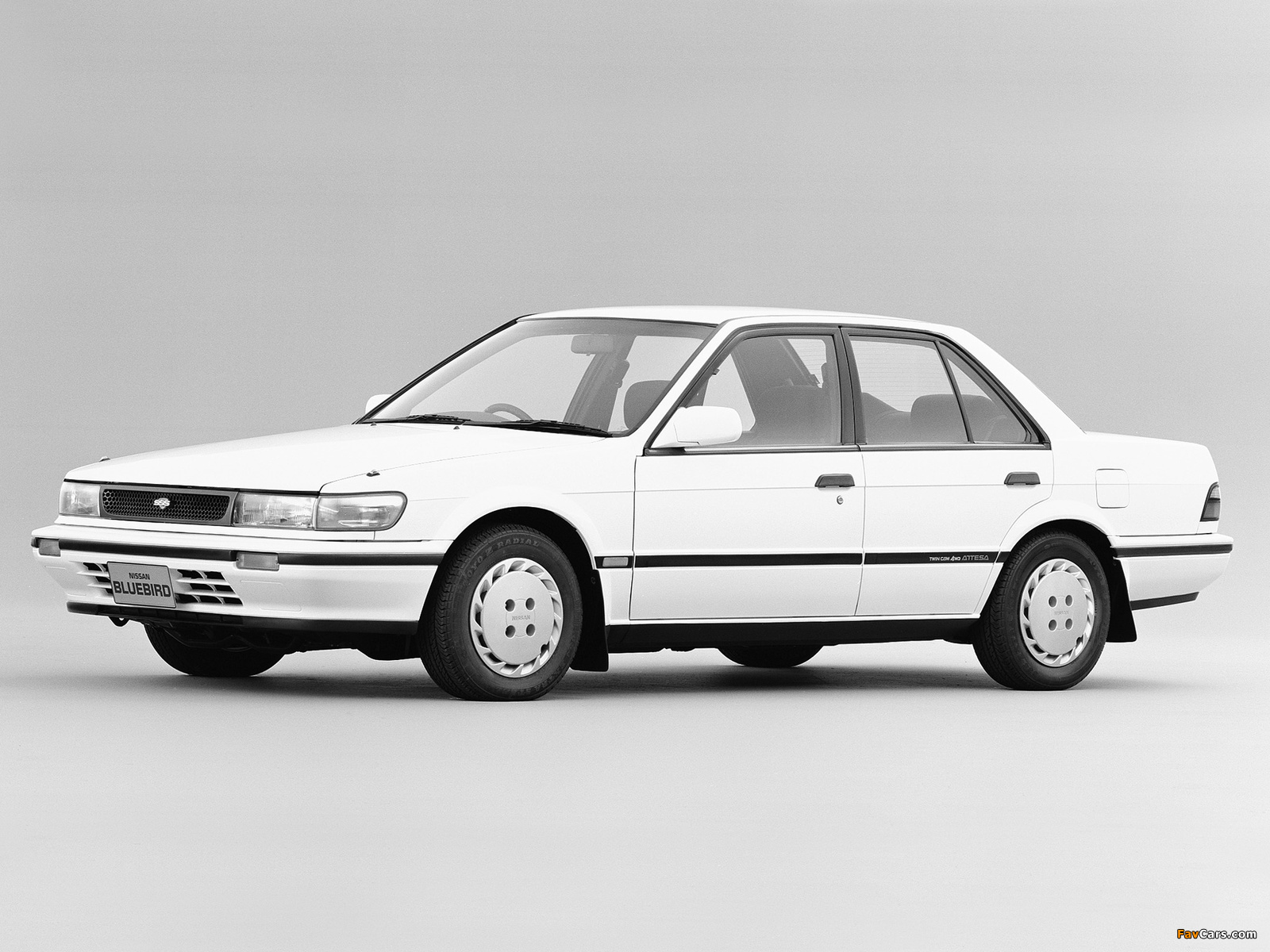 Nissan Bluebird SSS Twin Cam Sedan (U12) 1987–91 photos (1600 x 1200)