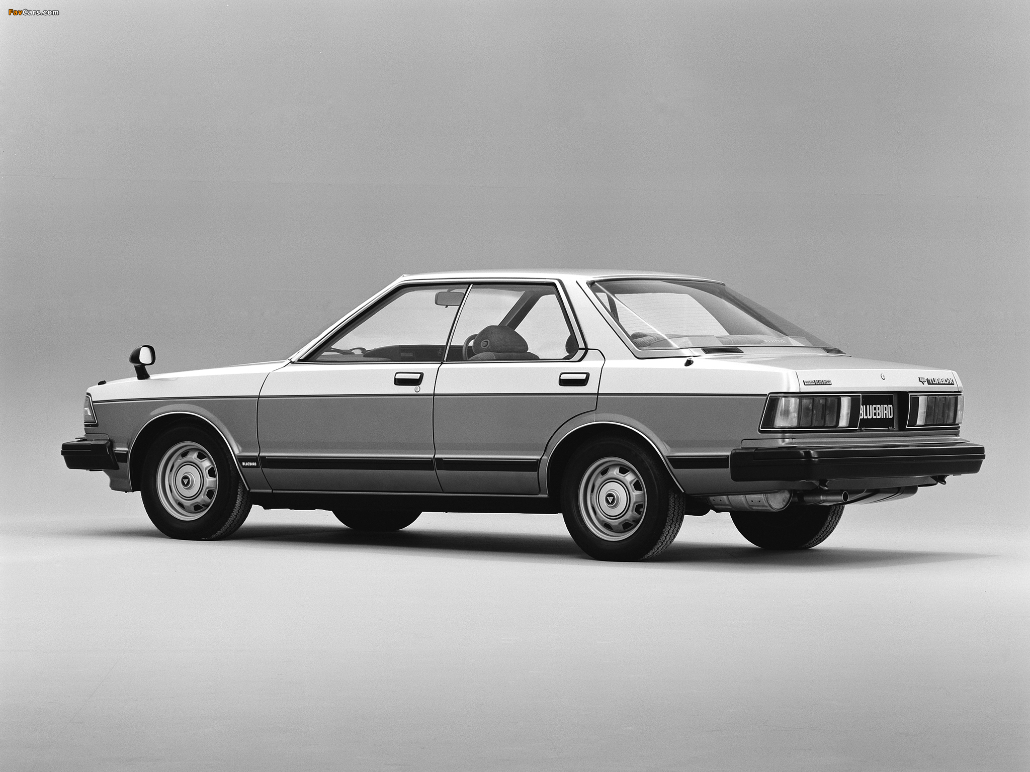 Photos of Nissan Bluebird Hardtop (910) 1982–83 (2048 x 1536)