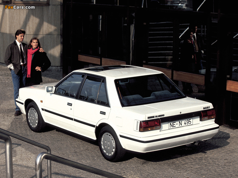 Photos of Nissan Bluebird Sedan (T72) 1987–90 (800 x 600)