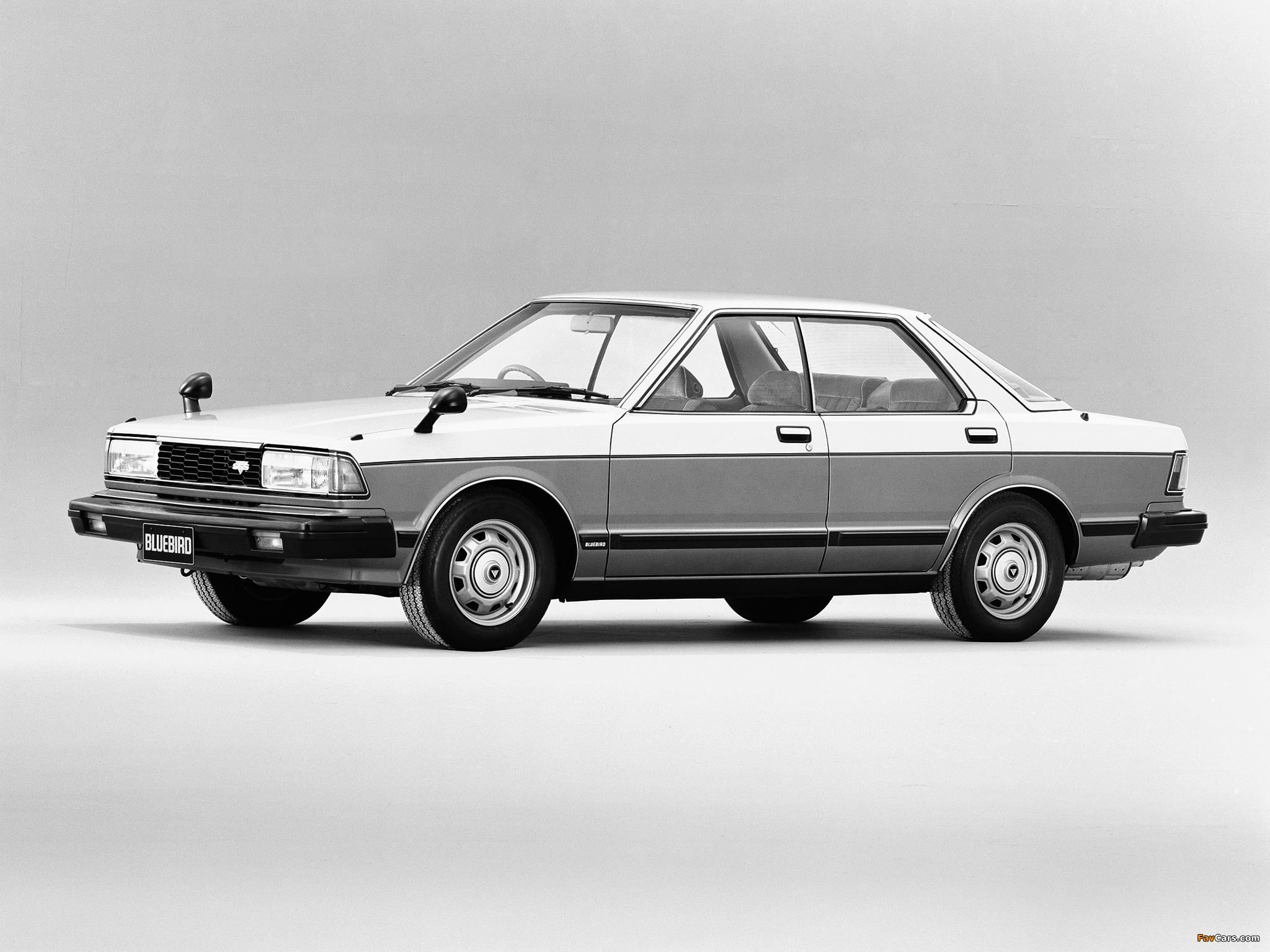 Pictures of Nissan Bluebird Hardtop (910) 1982–83 (2048 x 1536)