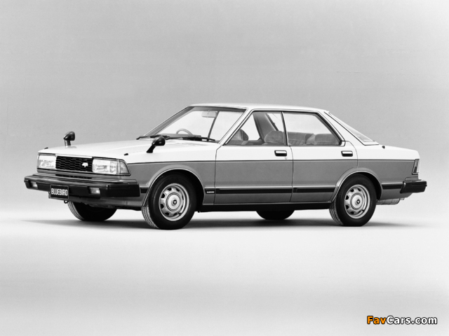 Pictures of Nissan Bluebird Hardtop (910) 1982–83 (640 x 480)