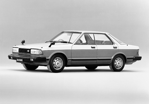 Pictures of Nissan Bluebird Hardtop (910) 1982–83